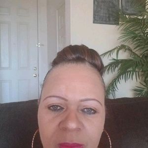 Meet your Posher, Juanita